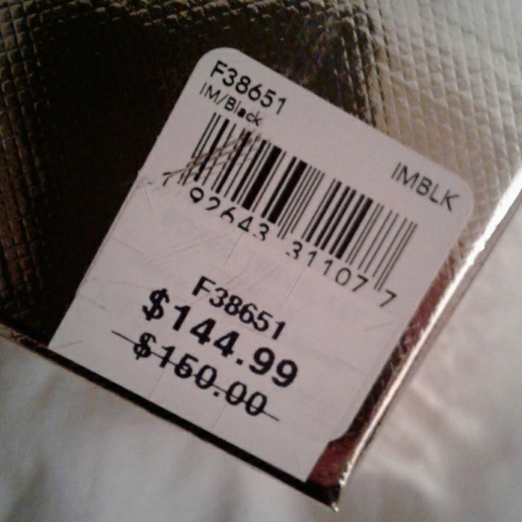 NWT Coach travel set - Picture 4 of 5